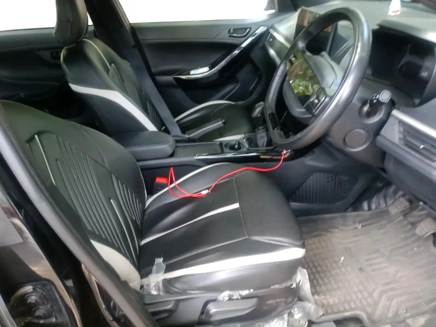 2025 Tata NEXON Creative Plus (S) 1.2 iCNG 6MT Dark Edition, CNG, Manual, 40,638 km, interior