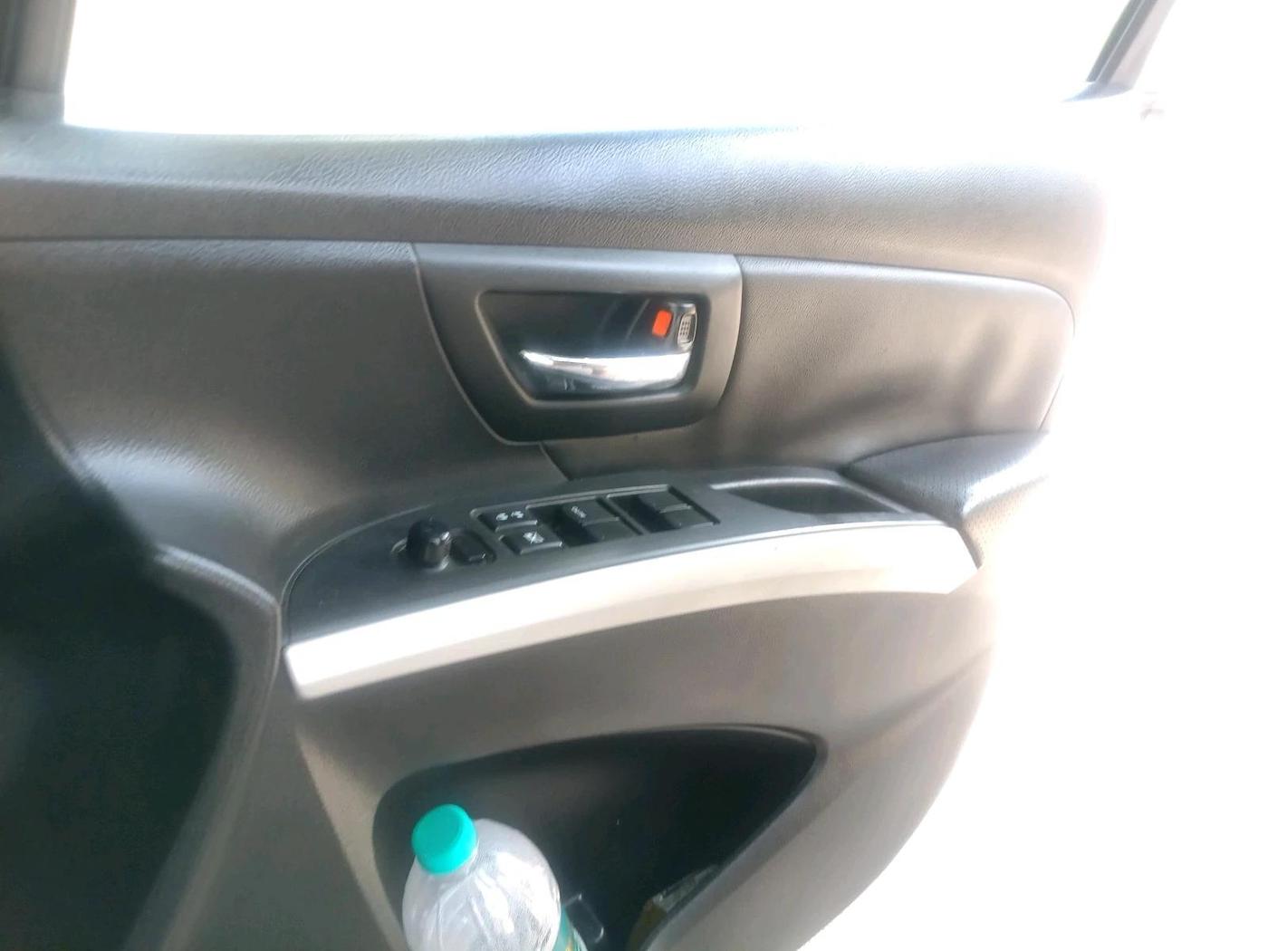 2015 Maruti S Cross ALPHA 1.3, Diesel, Manual, 1,87,446 km, interior