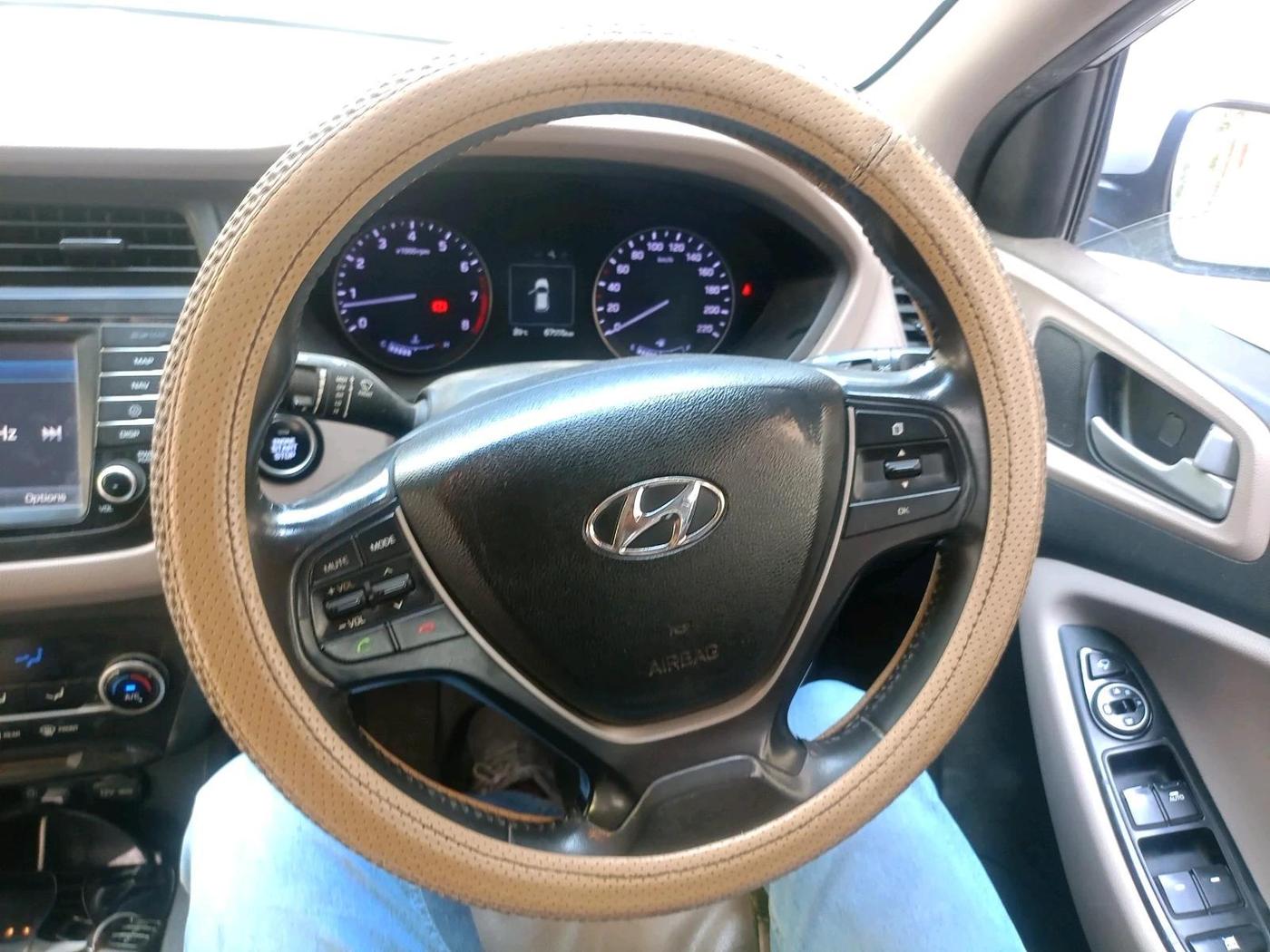 2016 Hyundai Elite i20 ASTA 1.2 (O), Petrol, Manual, 67,555 km, interior