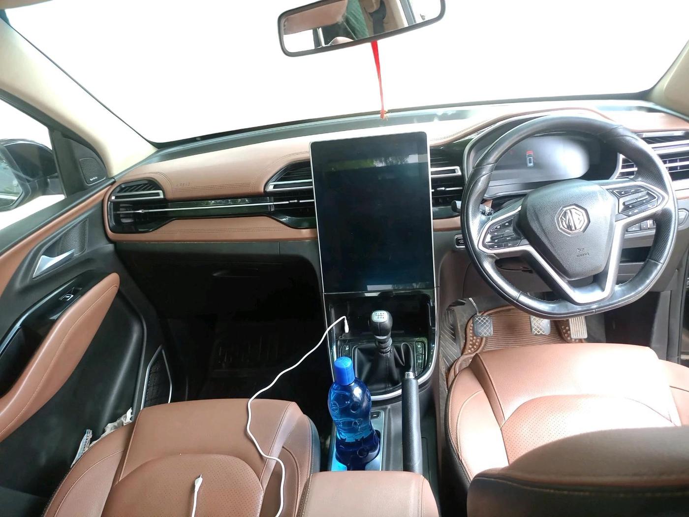 2023 MG HECTOR PLUS SHARP PRO 2.0 TURBO DIESEL 7 STR, Diesel, Manual, 1,61,975 km, interior