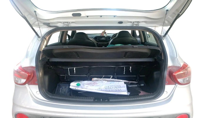 2017 Hyundai Grand i10 SPORTZ 1.2 KAPPA VTVT, Petrol, Manual, 60,669 km, exterior