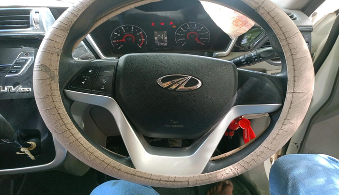 2015 Mahindra Kuv100 K8 D 6 STR, Diesel, Manual, 67,058 km, interior
