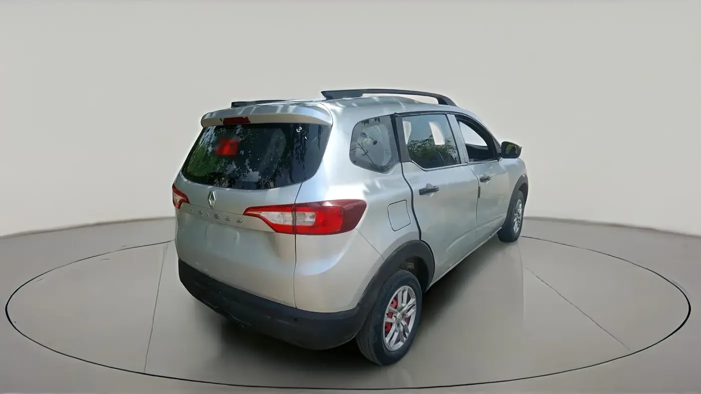 2022 Renault TRIBER RXL MT, Petrol, Manual, 1,17,809 km, exterior