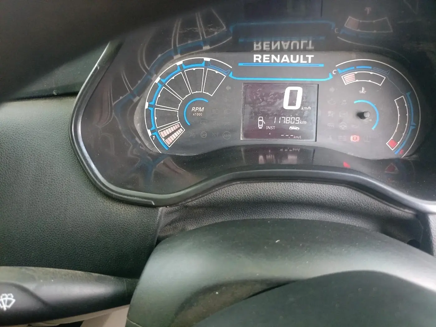 2022 Renault TRIBER RXL MT, Petrol, Manual, 1,17,809 km, interior