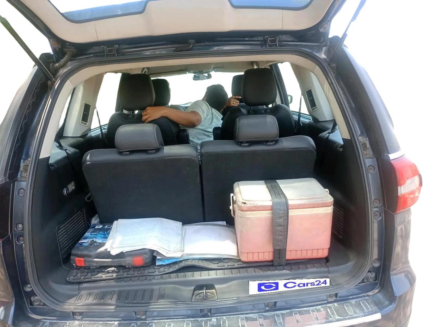 2017 Tata Hexa XT 4X2 6 STR, Diesel, Manual, 1,25,344 km, exterior