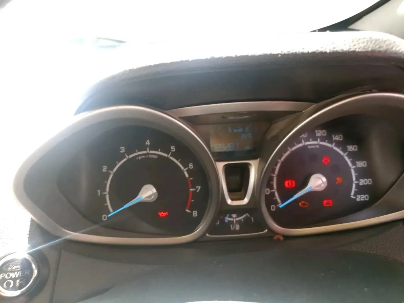 2013 Ford Ecosport TITANIUM 1.0L ECOBOOST, Petrol, Manual, 90,180 km, interior
