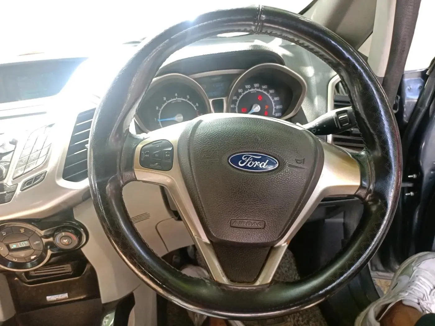 2013 Ford Ecosport TITANIUM 1.0L ECOBOOST, Petrol, Manual, 90,180 km, interior
