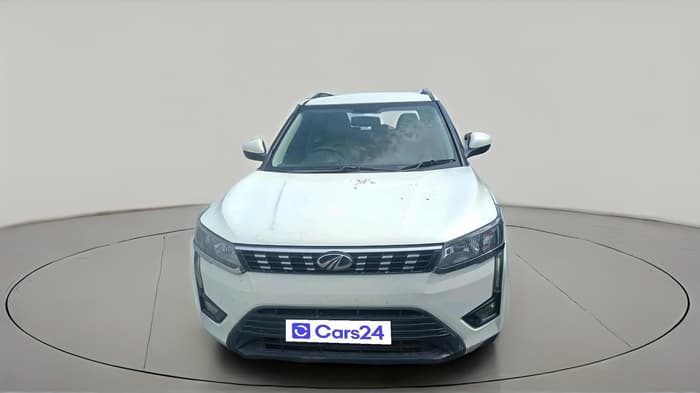 2019 Mahindra XUV300 W6 1.2 PETROL, Petrol, Manual, 93,885 km, exterior