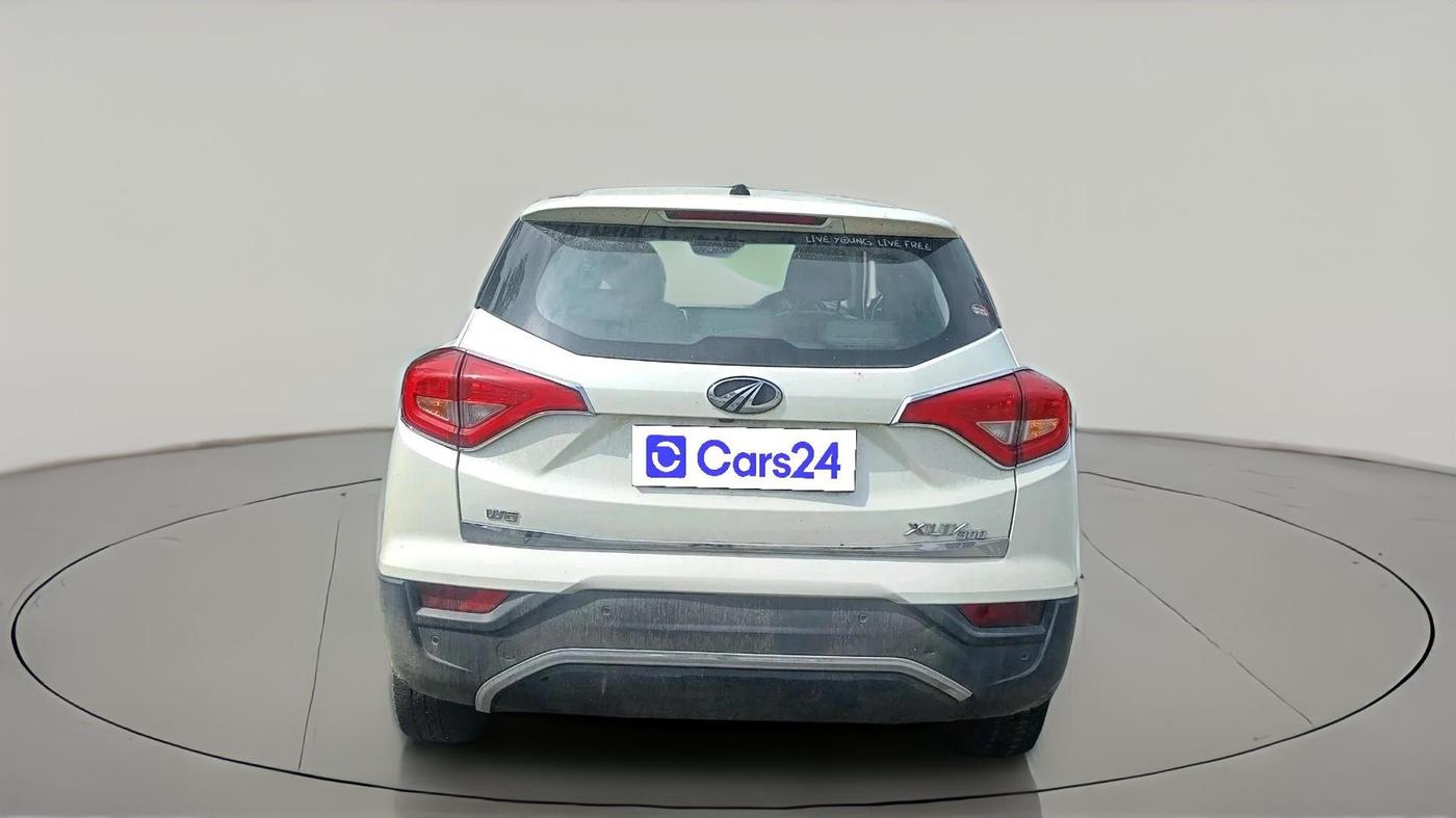 2019 Mahindra XUV300 W6 1.2 PETROL, Petrol, Manual, 93,885 km, exterior
