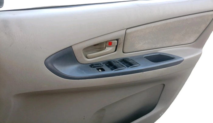 2015 Toyota Innova 2.5 VX 7 STR, Diesel, Manual, 2,19,563 km, interior