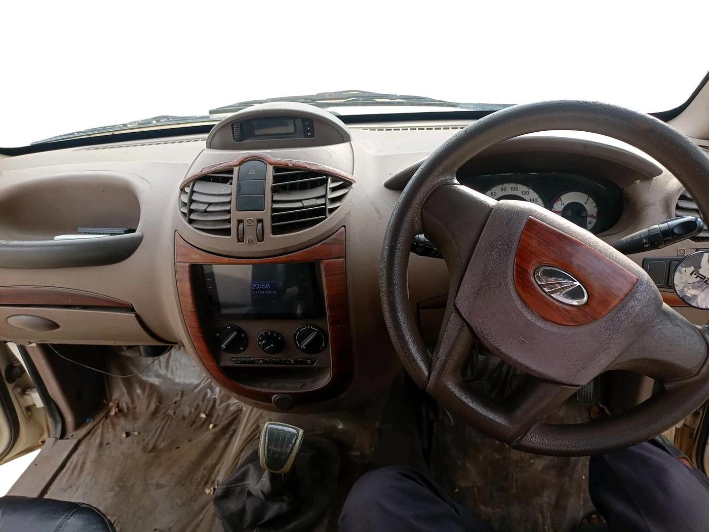 2011 Mahindra Xylo E4, Diesel, Manual, 1,14,894 km, interior