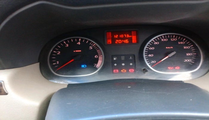 2013 Renault Duster 85 PS RXL DIESEL, Diesel, Manual, 1,21,073 km, interior