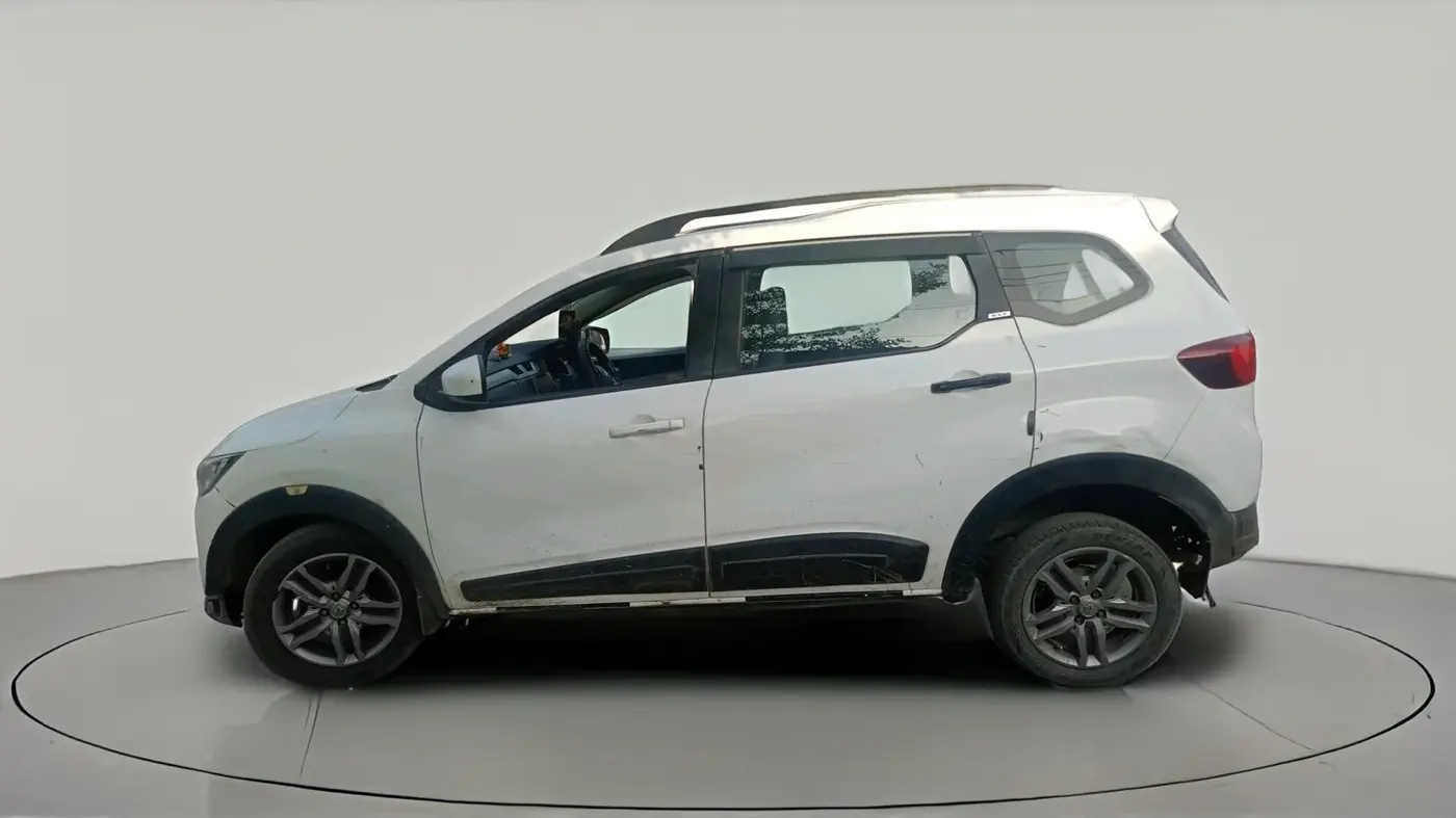 2019 Renault TRIBER RXZ, Petrol, Manual, 1,12,891 km, exterior