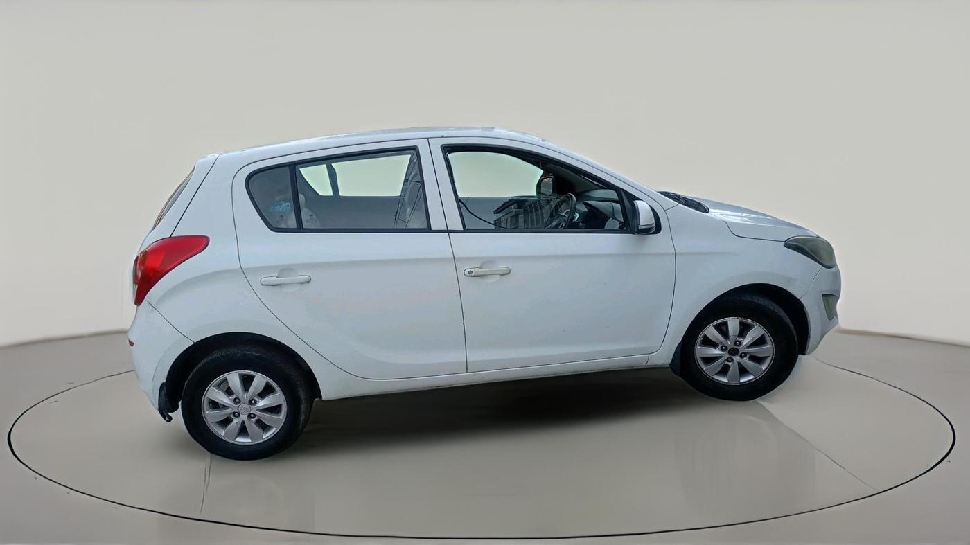 2014 Hyundai i20 SPORTZ 1.2, Petrol, Manual, 92,614 km, exterior