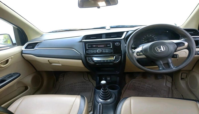 2017 Honda Amaze 1.2L I-VTEC S, Petrol, Manual, 1,71,371 km, interior