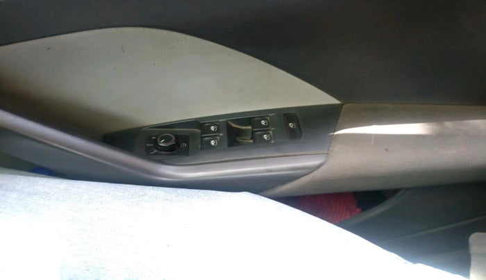 2022 Skoda KUSHAQ AMBITION 1.0L TSI AT, Petrol, Automatic, 75,601 km, interior