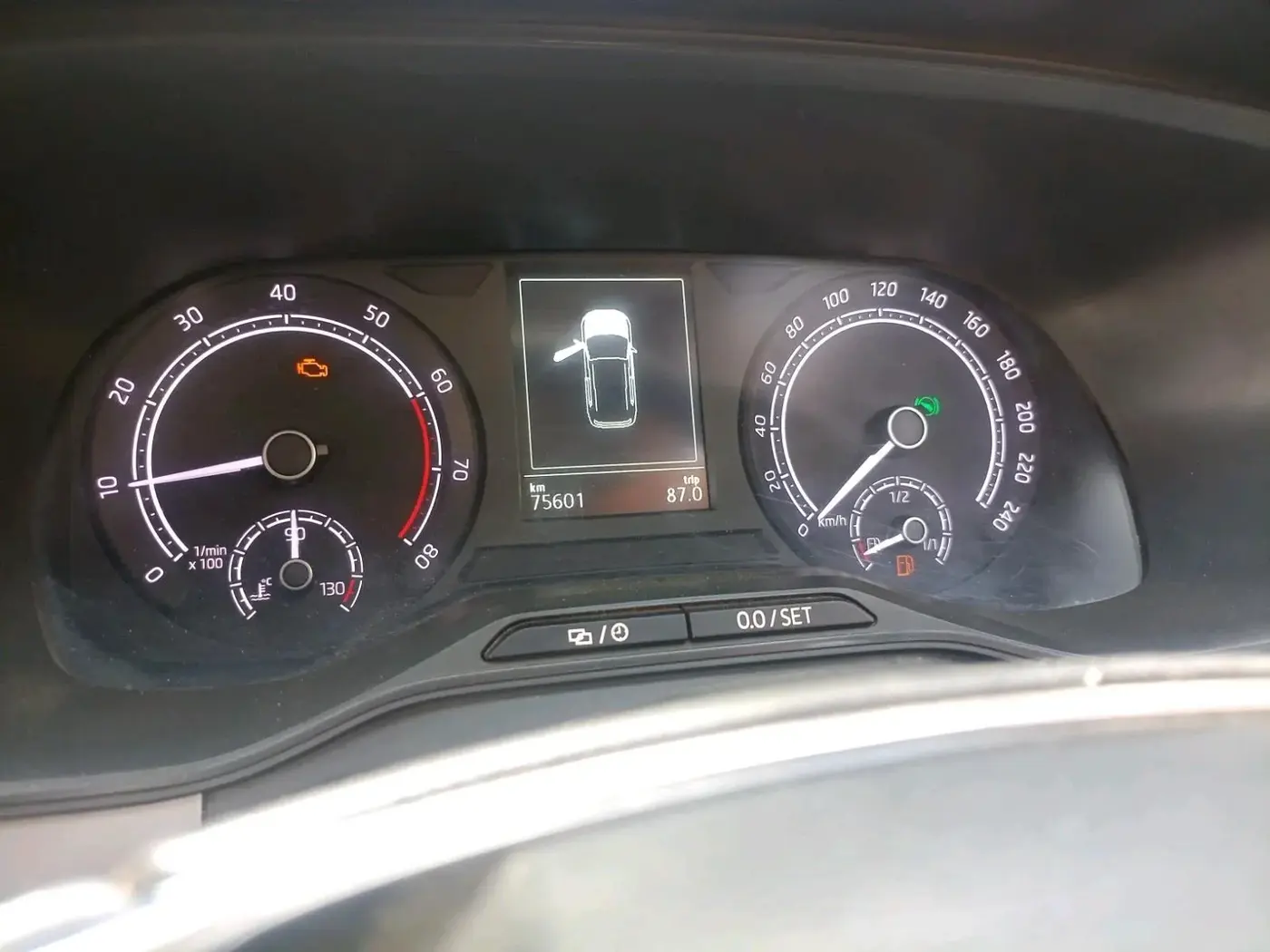 2022 Skoda KUSHAQ AMBITION 1.0L TSI AT, Petrol, Automatic, 75,601 km, interior