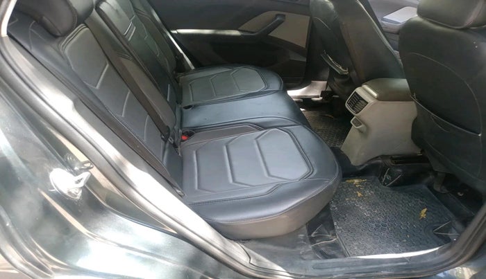 2022 Skoda KUSHAQ AMBITION 1.0L TSI AT, Petrol, Automatic, 75,601 km, interior