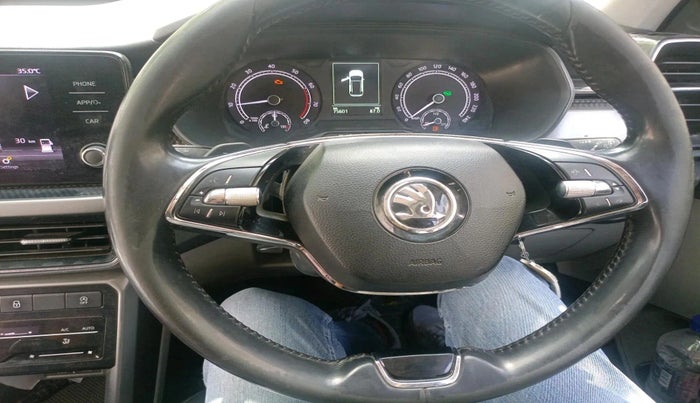 2022 Skoda KUSHAQ AMBITION 1.0L TSI AT, Petrol, Automatic, 75,601 km, interior