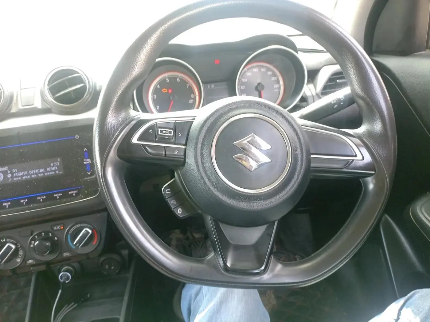 2022 Maruti Swift VXI, Petrol, Manual, 56,324 km, interior