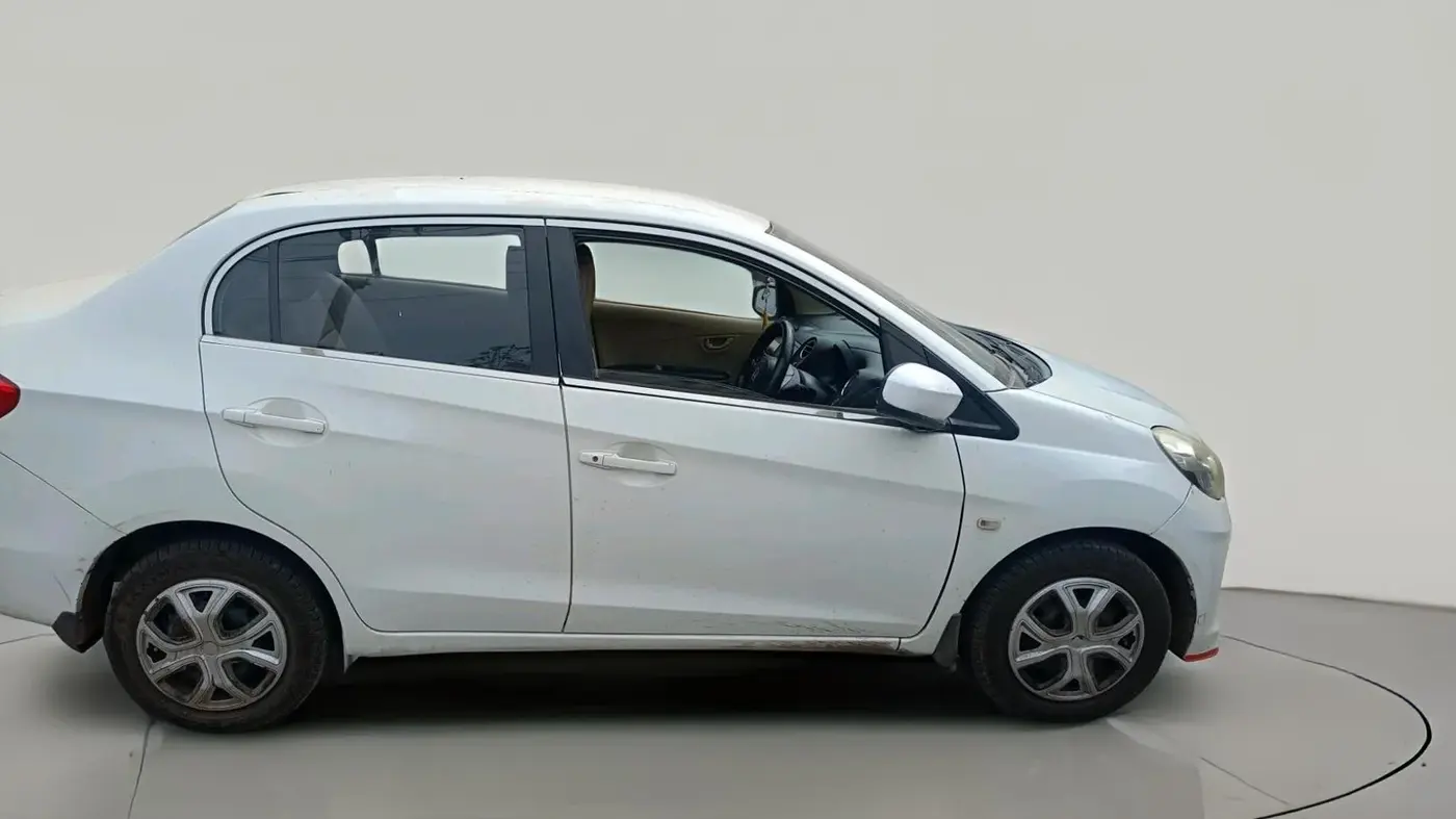 2015 Honda Amaze 1.5L I-DTEC S, Diesel, Manual, 1,31,538 km, exterior