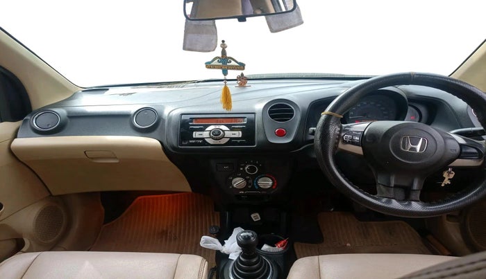 2015 Honda Amaze 1.5L I-DTEC S, Diesel, Manual, 1,31,538 km, interior
