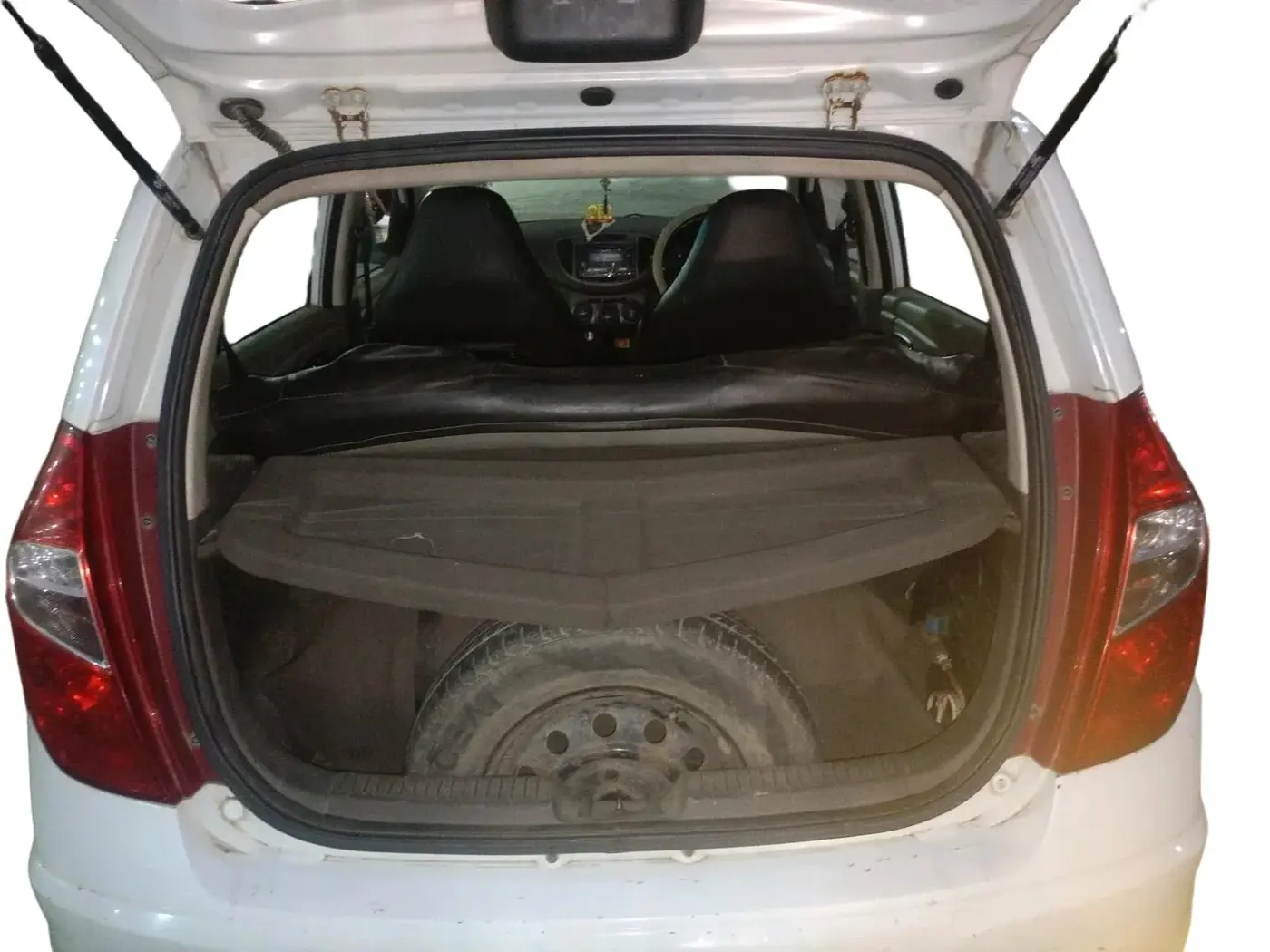 2012 Hyundai i10 MAGNA 1.1, CNG, Manual, 87,996 km, exterior