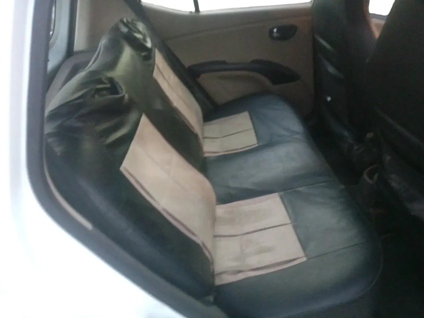 2012 Hyundai i10 MAGNA 1.1, CNG, Manual, 87,996 km, interior