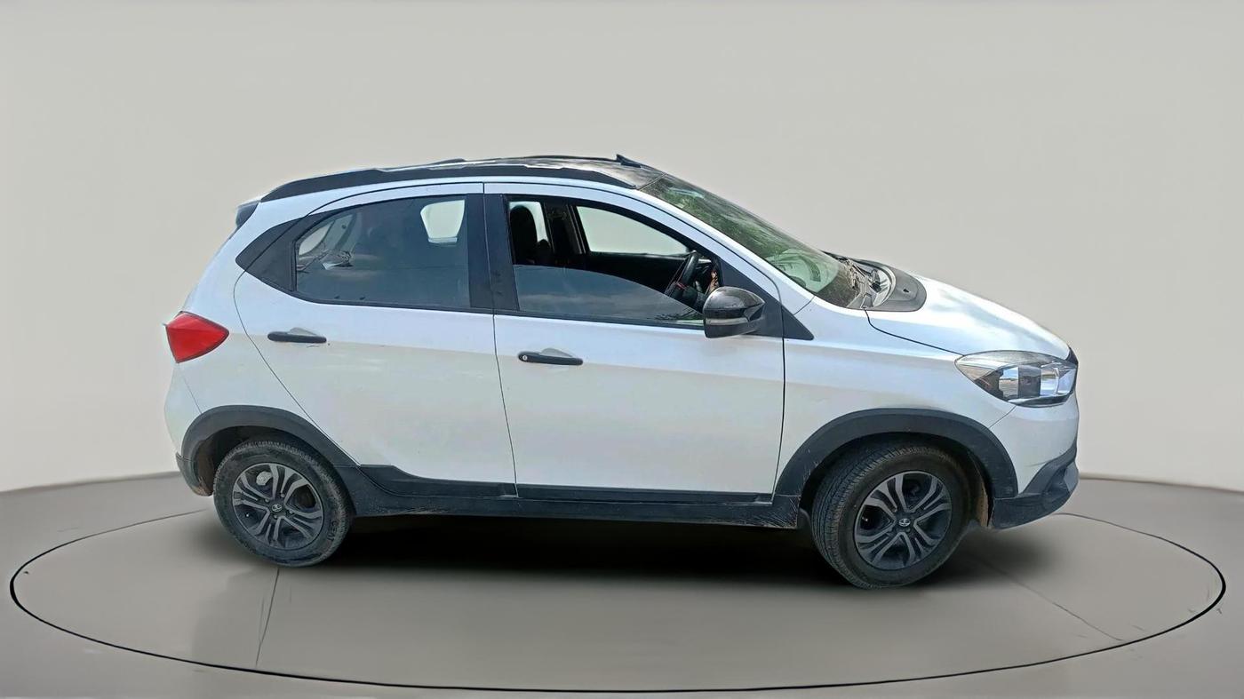 2018 Tata Tiago XZ PETROL, Petrol, Manual, 35,431 km, exterior