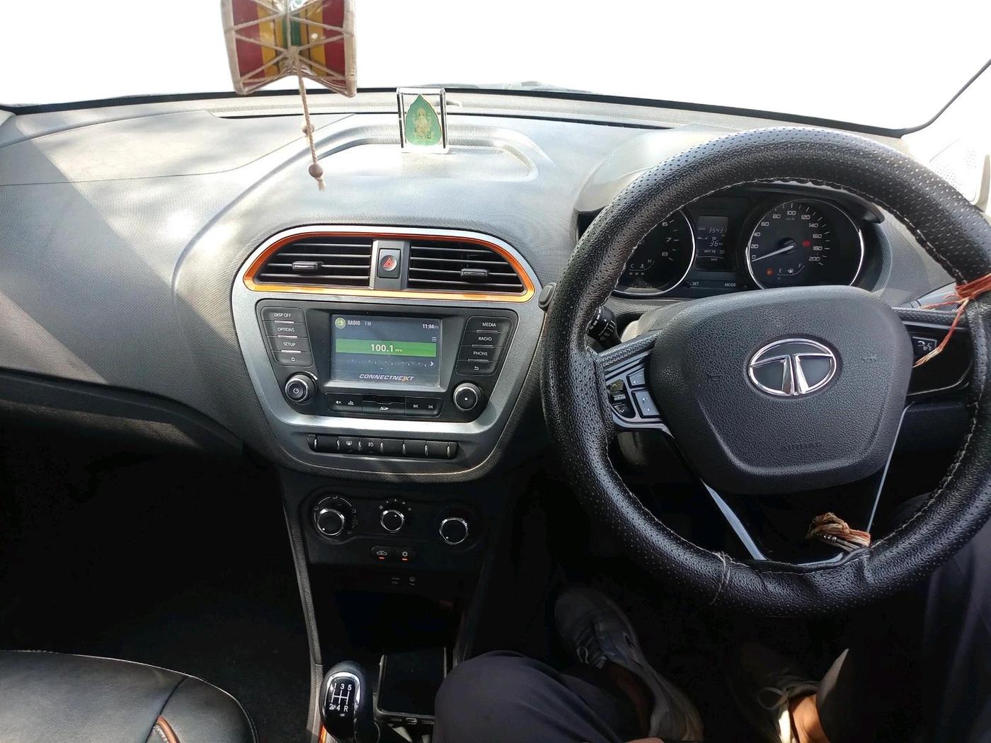 2018 Tata Tiago XZ PETROL, Petrol, Manual, 35,431 km, interior