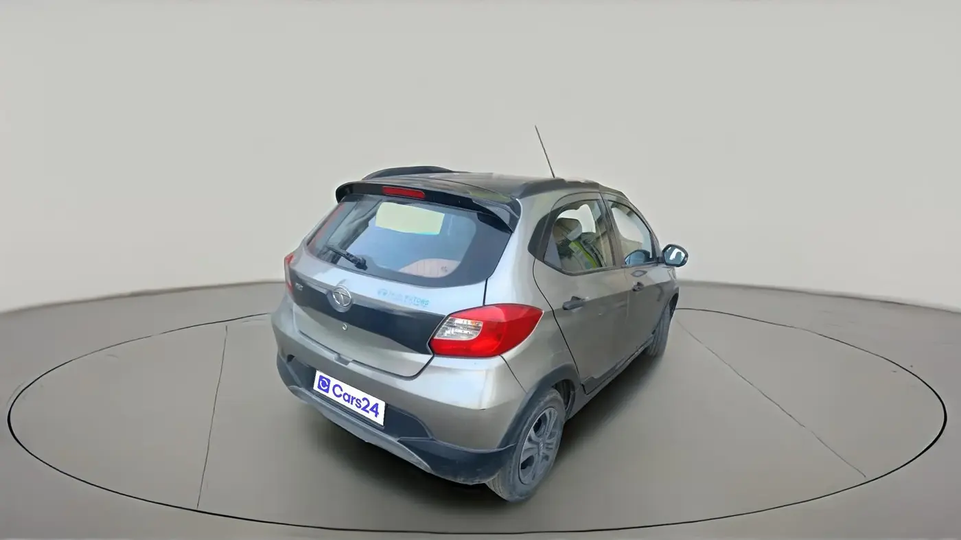 2018 Tata TIAGO NRG PETROL, Petrol, Manual, 52,715 km, exterior