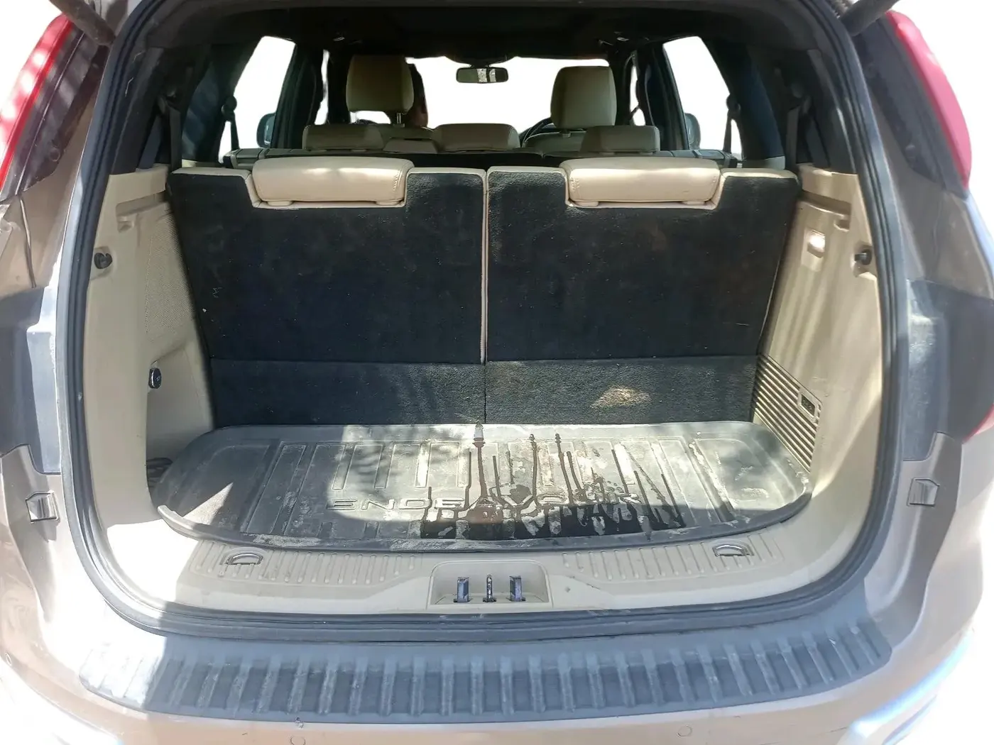 2019 Ford Endeavour TITANIUM PLUS 3.2 4X4 AT SUNROOF, Diesel, Automatic, 98,300 km, exterior