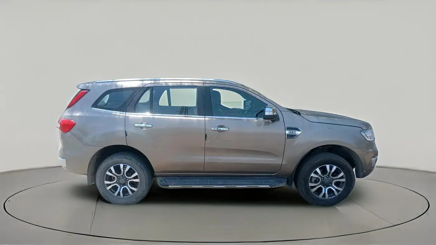 2019 Ford Endeavour TITANIUM PLUS 3.2 4X4 AT SUNROOF, Diesel, Automatic, 98,300 km, exterior