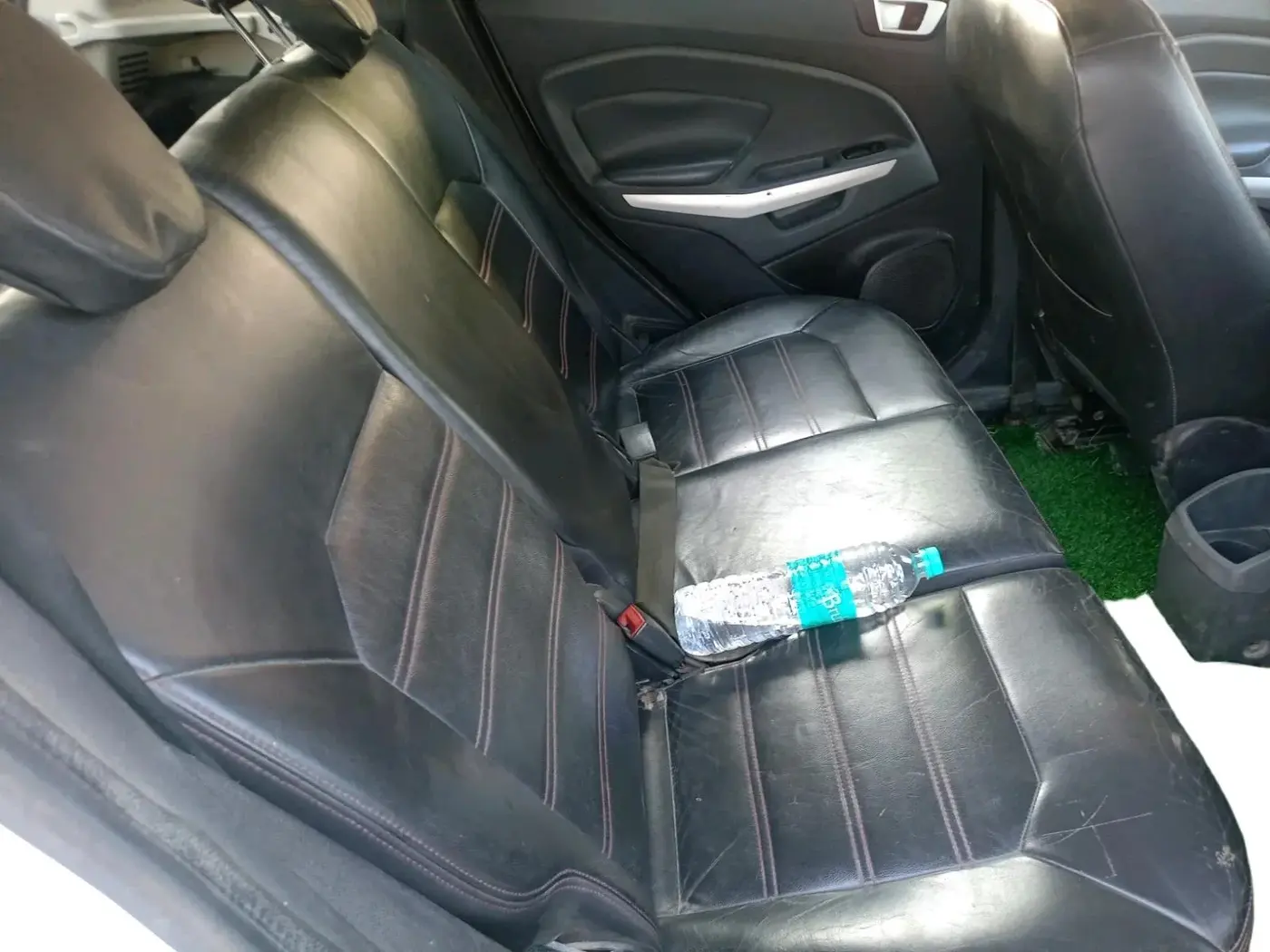 2013 Ford Ecosport TITANIUM 1.5L DIESEL, Diesel, Manual, 1,55,845 km, interior