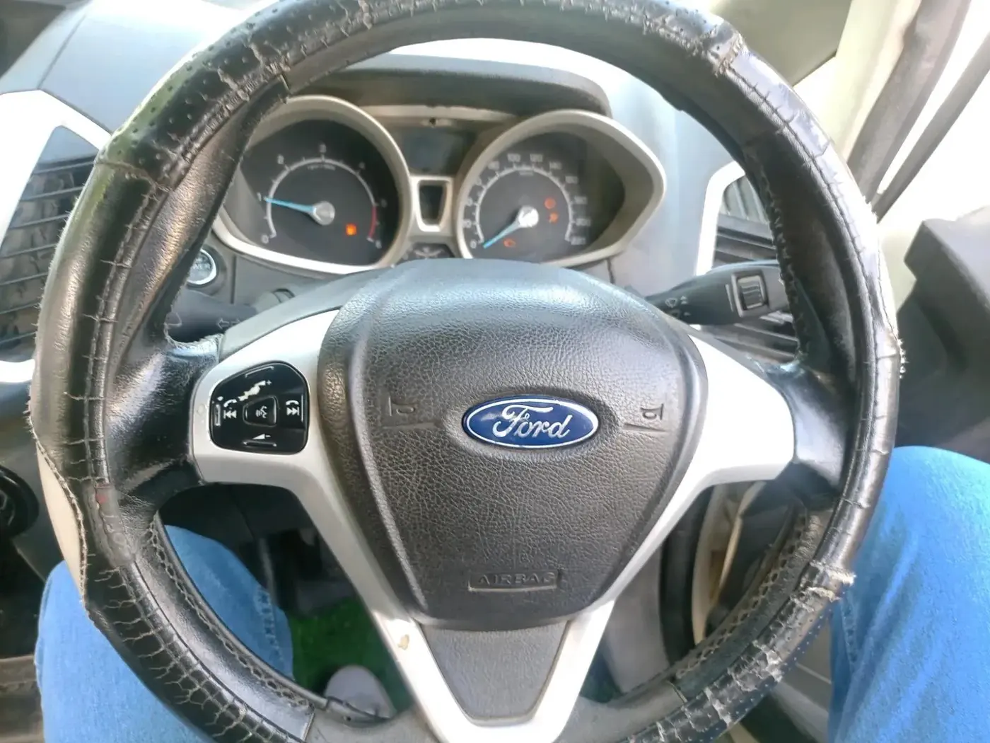 2013 Ford Ecosport TITANIUM 1.5L DIESEL, Diesel, Manual, 1,55,845 km, interior