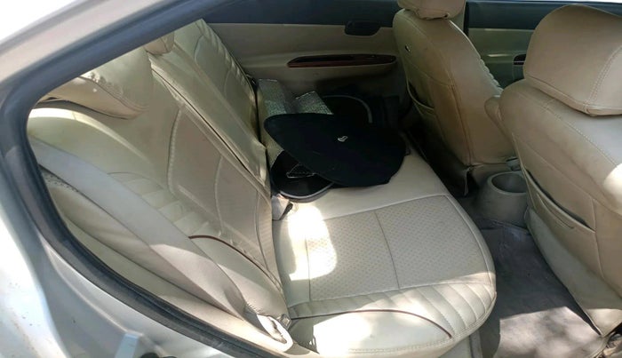 2011 Hyundai Verna TRANSFORM 1.6 SX VTVT, Petrol, Manual, 1,02,417 km, interior