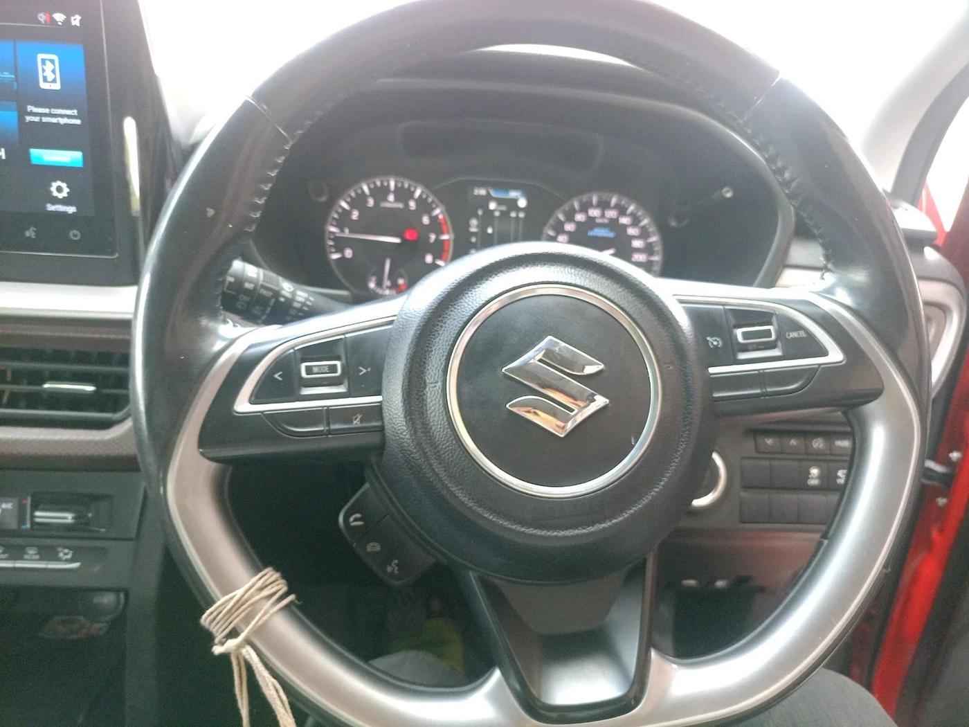 2022 Maruti BREZZA ZXI + SMART HYBRID, Petrol, Manual, 42,348 km, interior