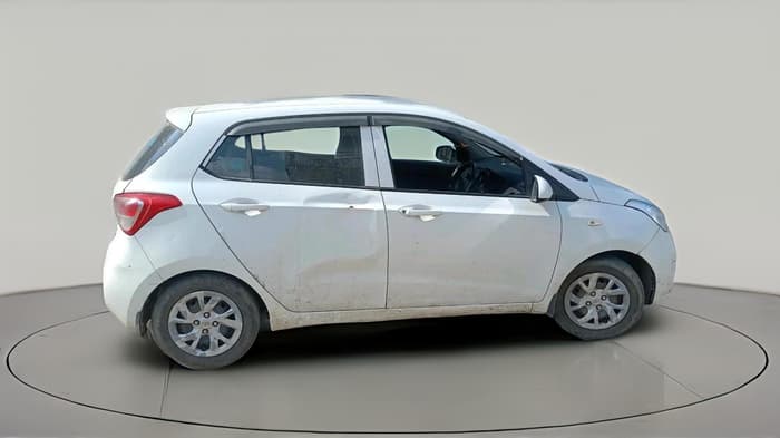 2017 Hyundai Grand i10 MAGNA 1.2 KAPPA VTVT, CNG, Manual, 1,79,913 km, exterior