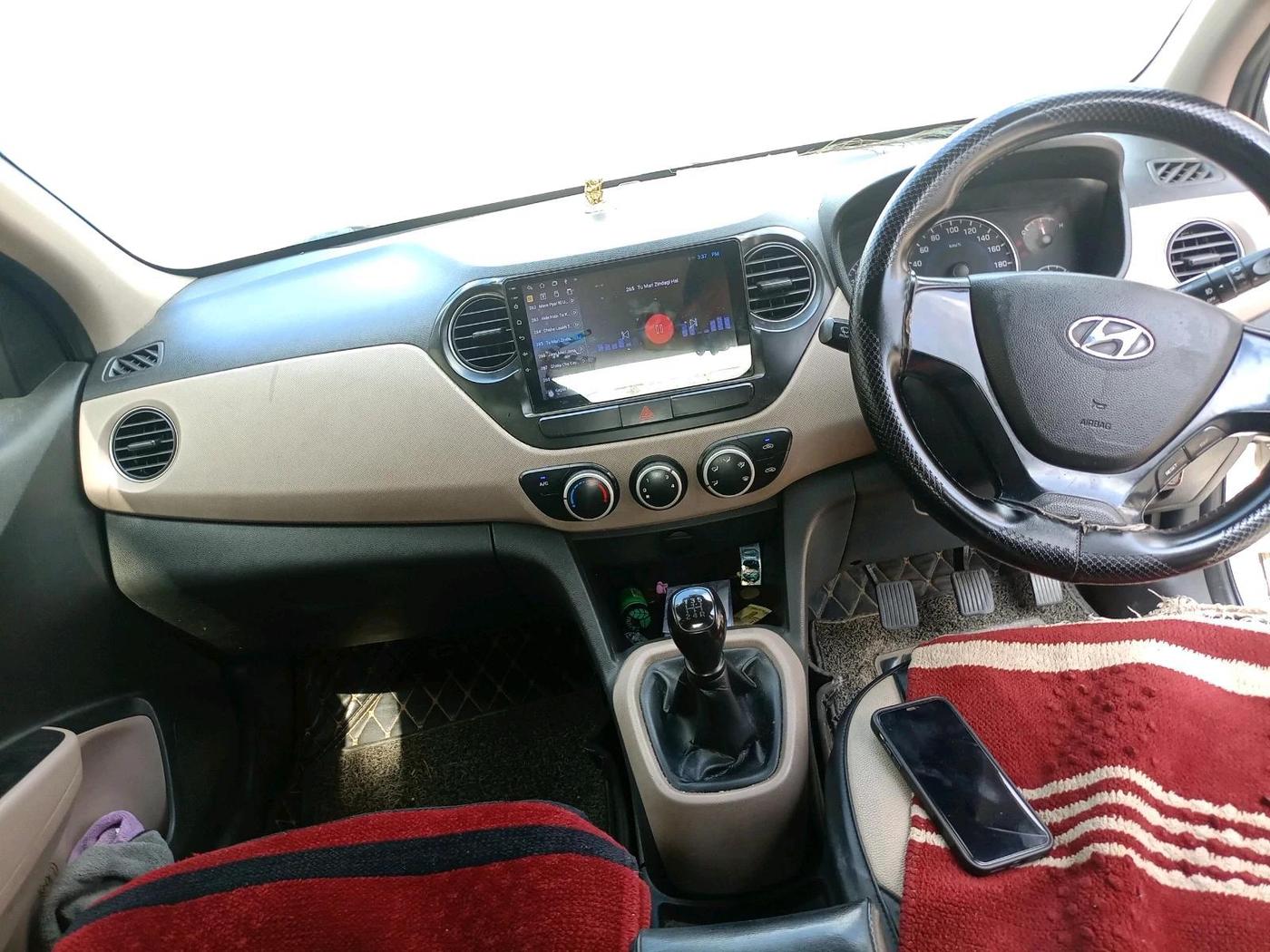 2017 Hyundai Grand i10 MAGNA 1.2 KAPPA VTVT, CNG, Manual, 1,79,913 km, interior