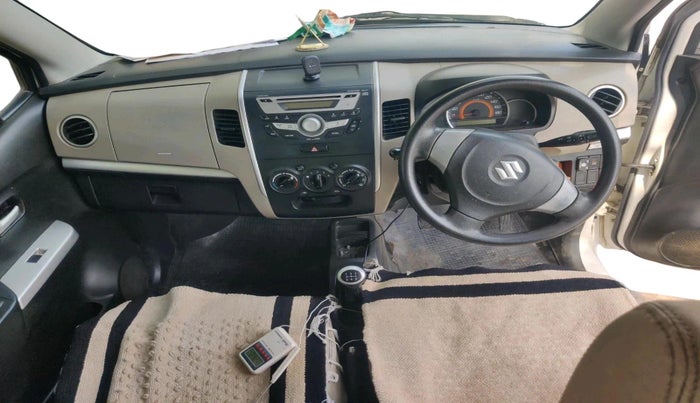 2014 Maruti Wagon R 1.0 VXI, CNG, Manual, 82,263 km, interior