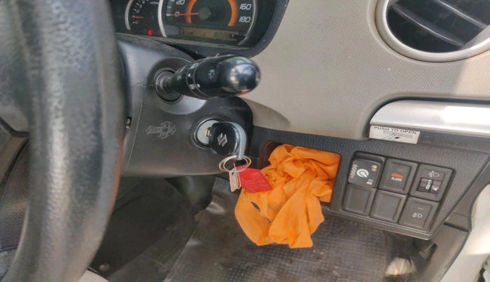 2014 Maruti Wagon R 1.0 VXI, CNG, Manual, 82,263 km, interior