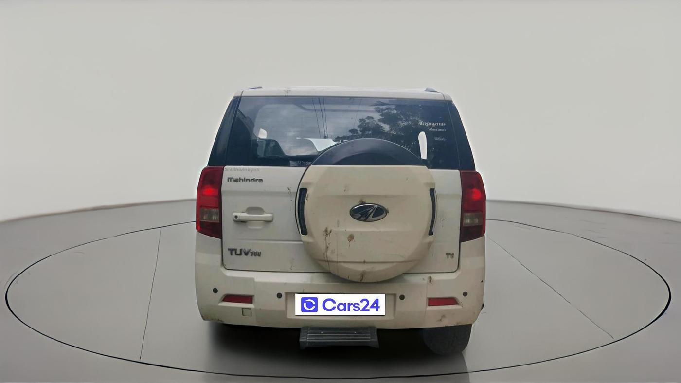 2017 Mahindra TUV300 T8, Diesel, Manual, 2,08,169 km, exterior