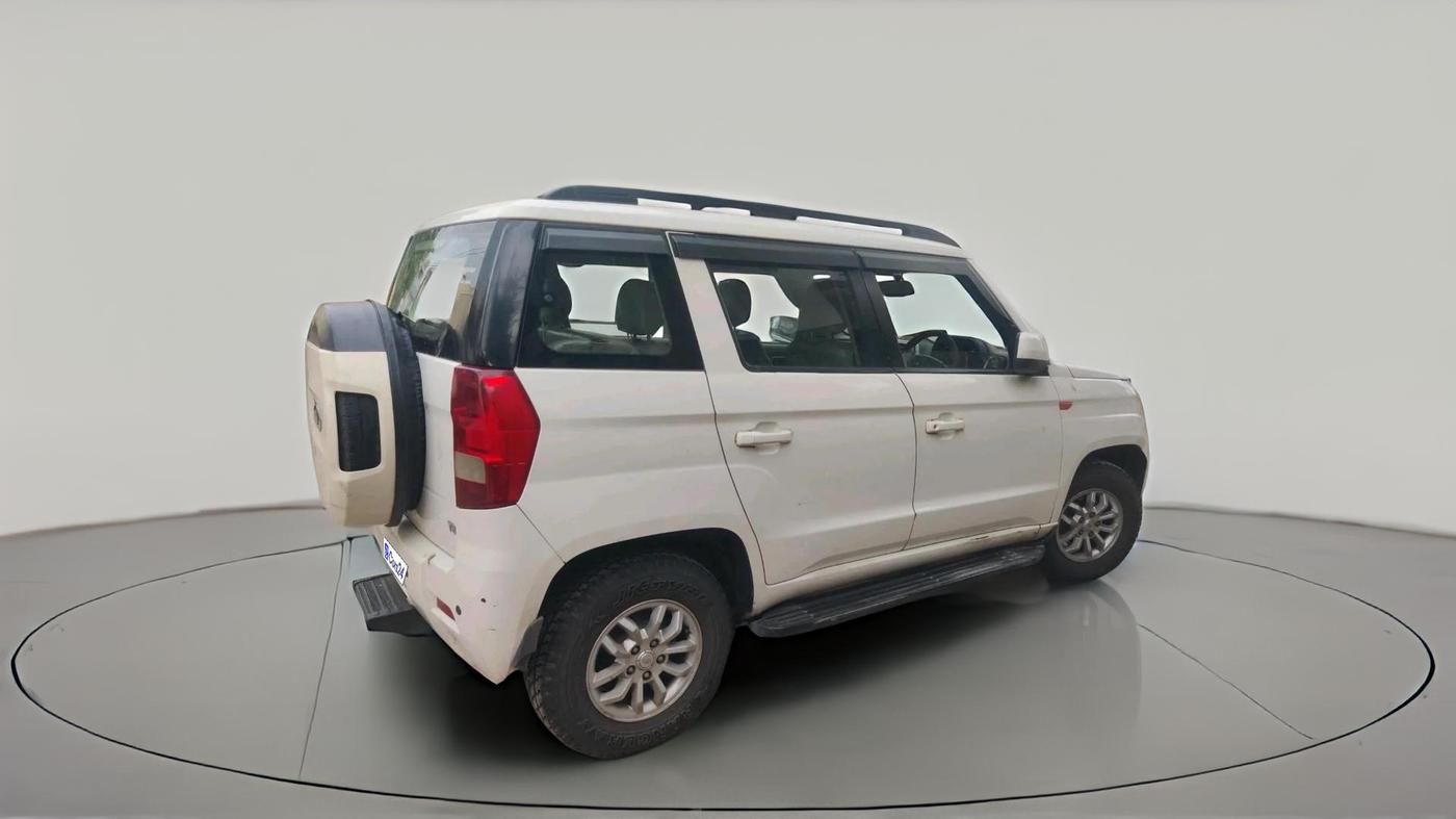 2017 Mahindra TUV300 T8, Diesel, Manual, 2,08,169 km, exterior