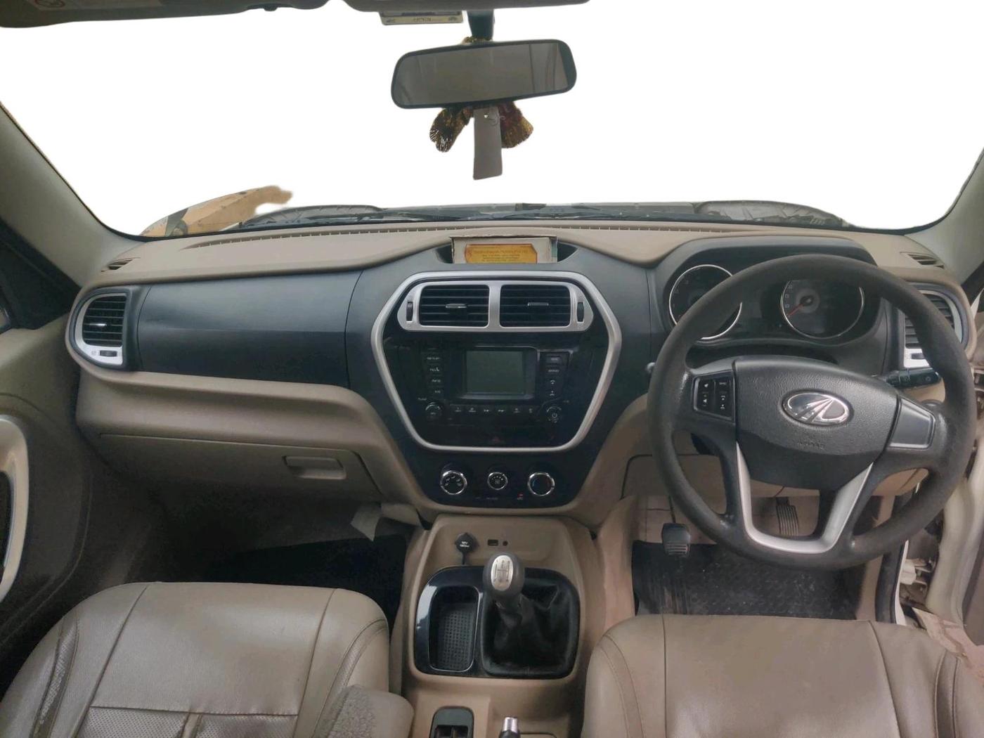 2017 Mahindra TUV300 T8, Diesel, Manual, 2,08,169 km, interior