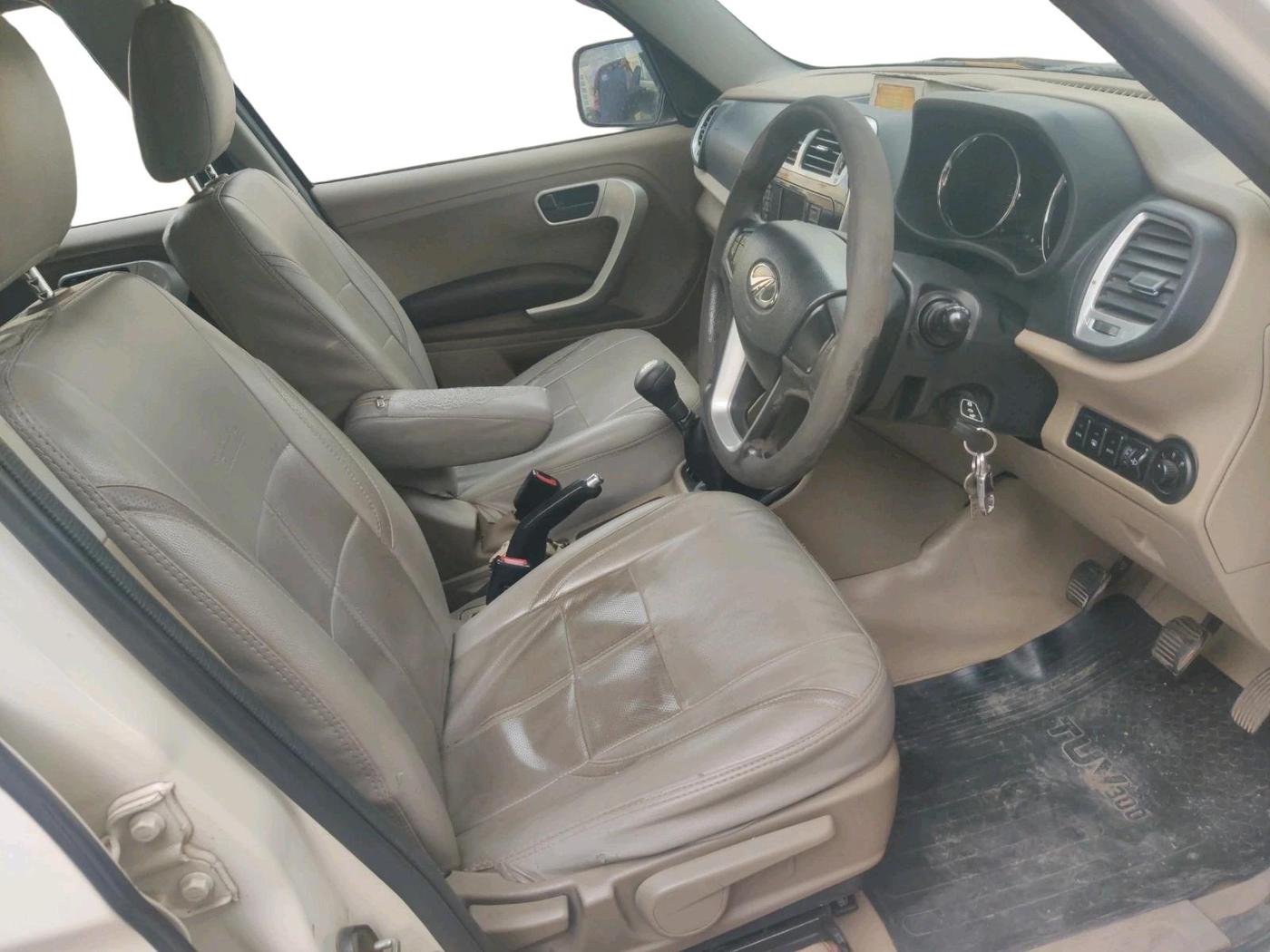 2017 Mahindra TUV300 T8, Diesel, Manual, 2,08,169 km, interior
