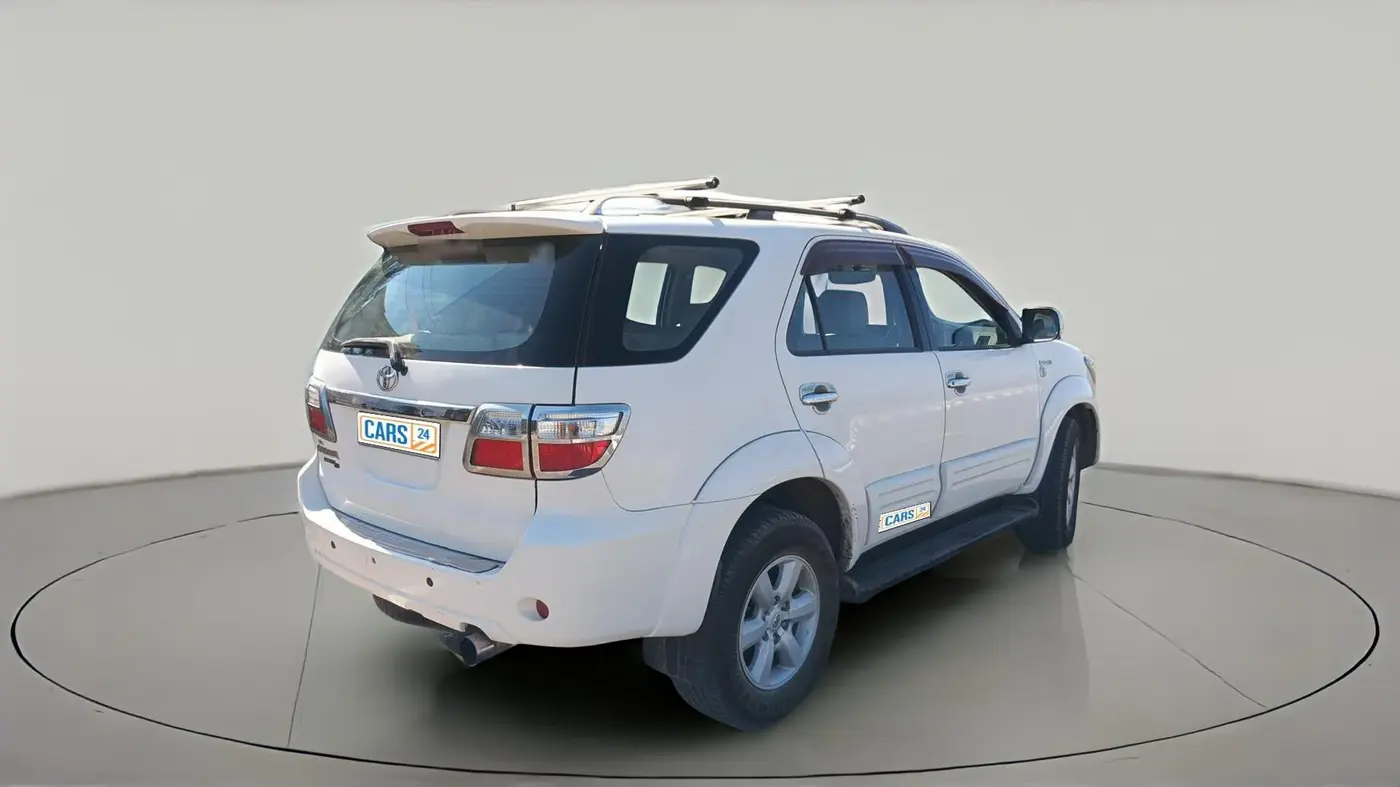 2009 Toyota Fortuner 3.0 4X4 MT, Diesel, Manual, 1,20,620 km, exterior