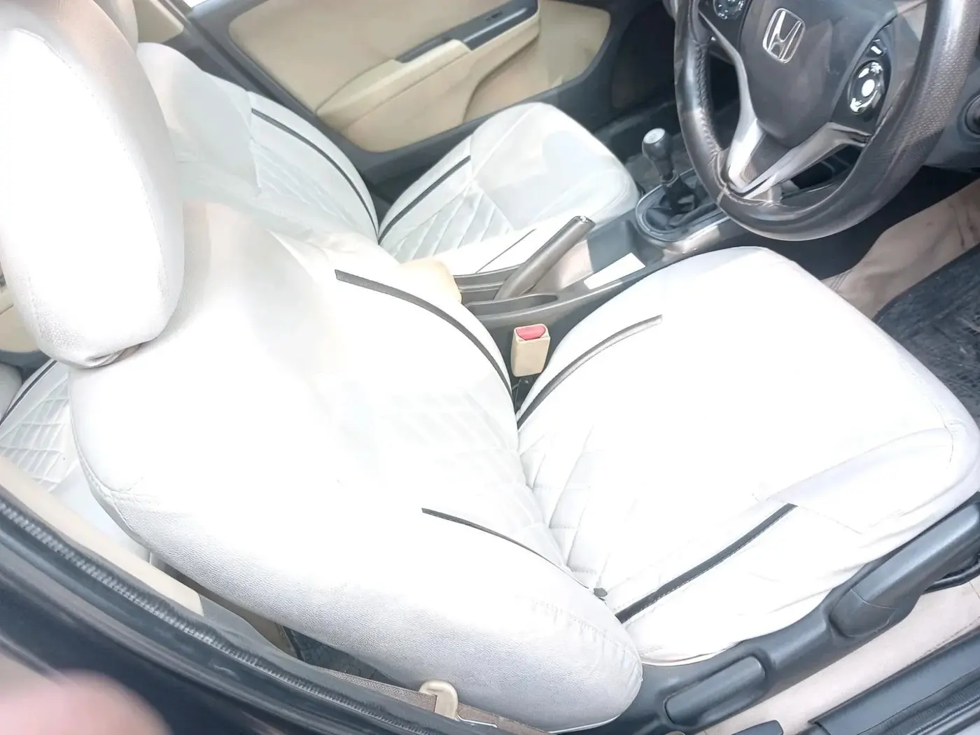 2014 Honda City 1.5L I-DTEC SV, Diesel, Manual, 1,31,204 km, interior
