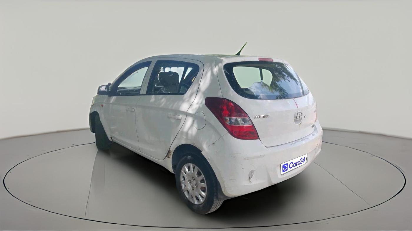 2011 Hyundai i20 MAGNA 1.2, CNG, Manual, 1,32,906 km, exterior