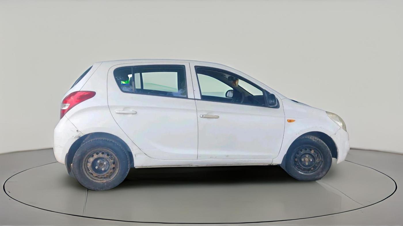 2011 Hyundai i20 MAGNA 1.2, CNG, Manual, 1,32,906 km, exterior