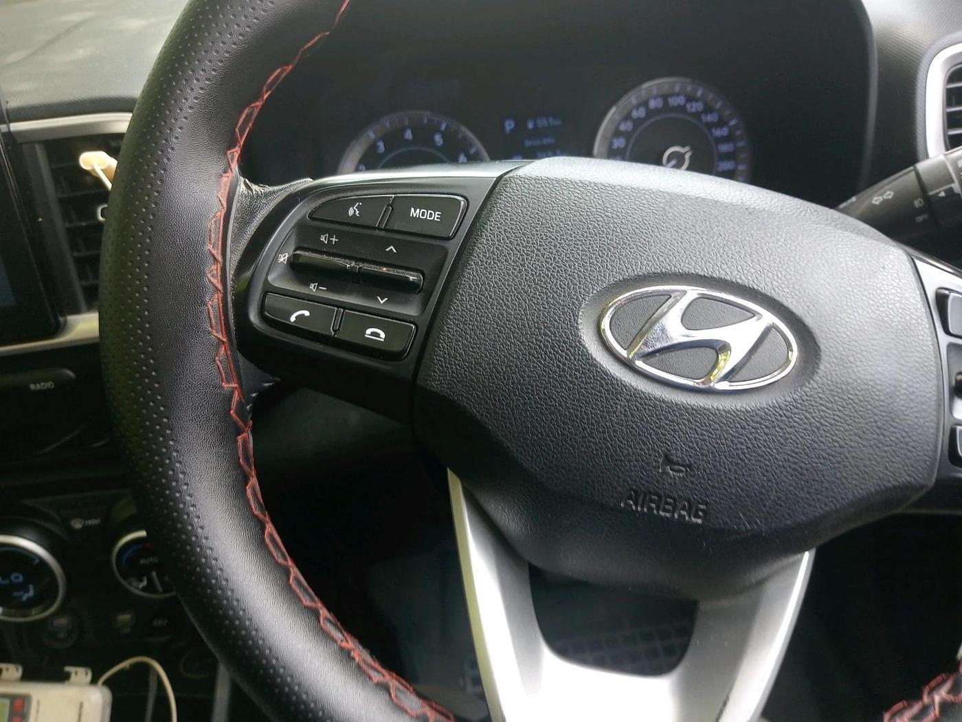 2019 Hyundai VENUE SX PLUS 1.0 TURBO DCT, Petrol, Automatic, 2,06,875 km, interior
